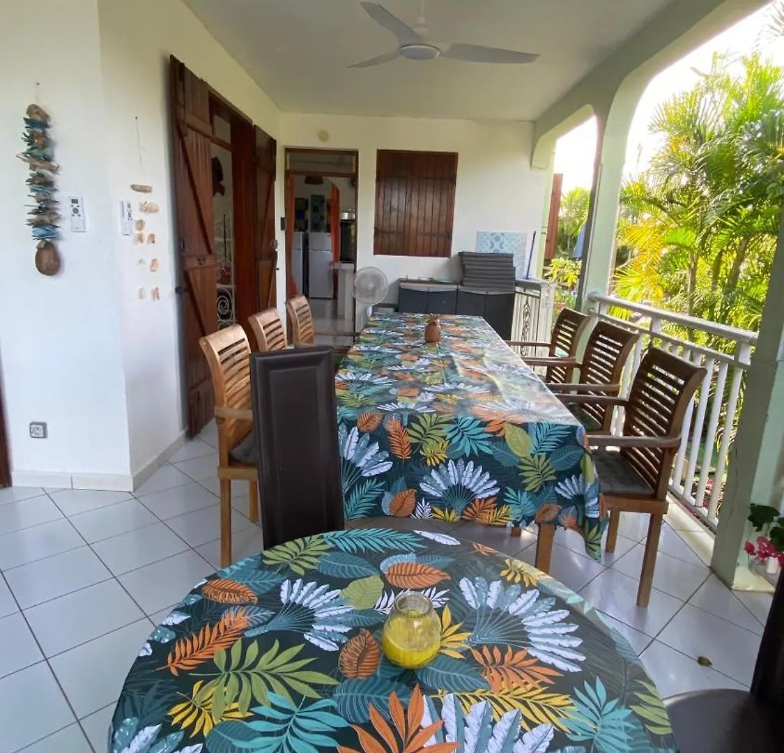 Villa antillaise de charme de 3 chambres et deux cabanes aménagées Sainte-Anne  0*, Sainte-Anne (Grande-Terre)