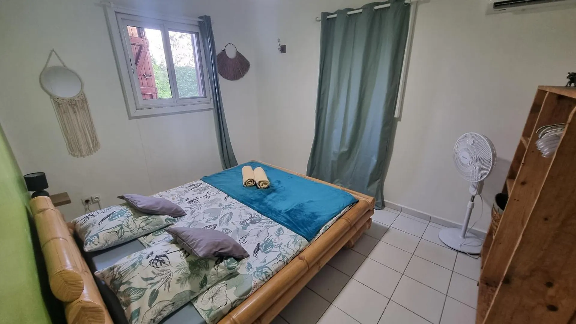 Villa antillaise de charme de 3 chambres et deux cabanes aménagées Sainte-Anne