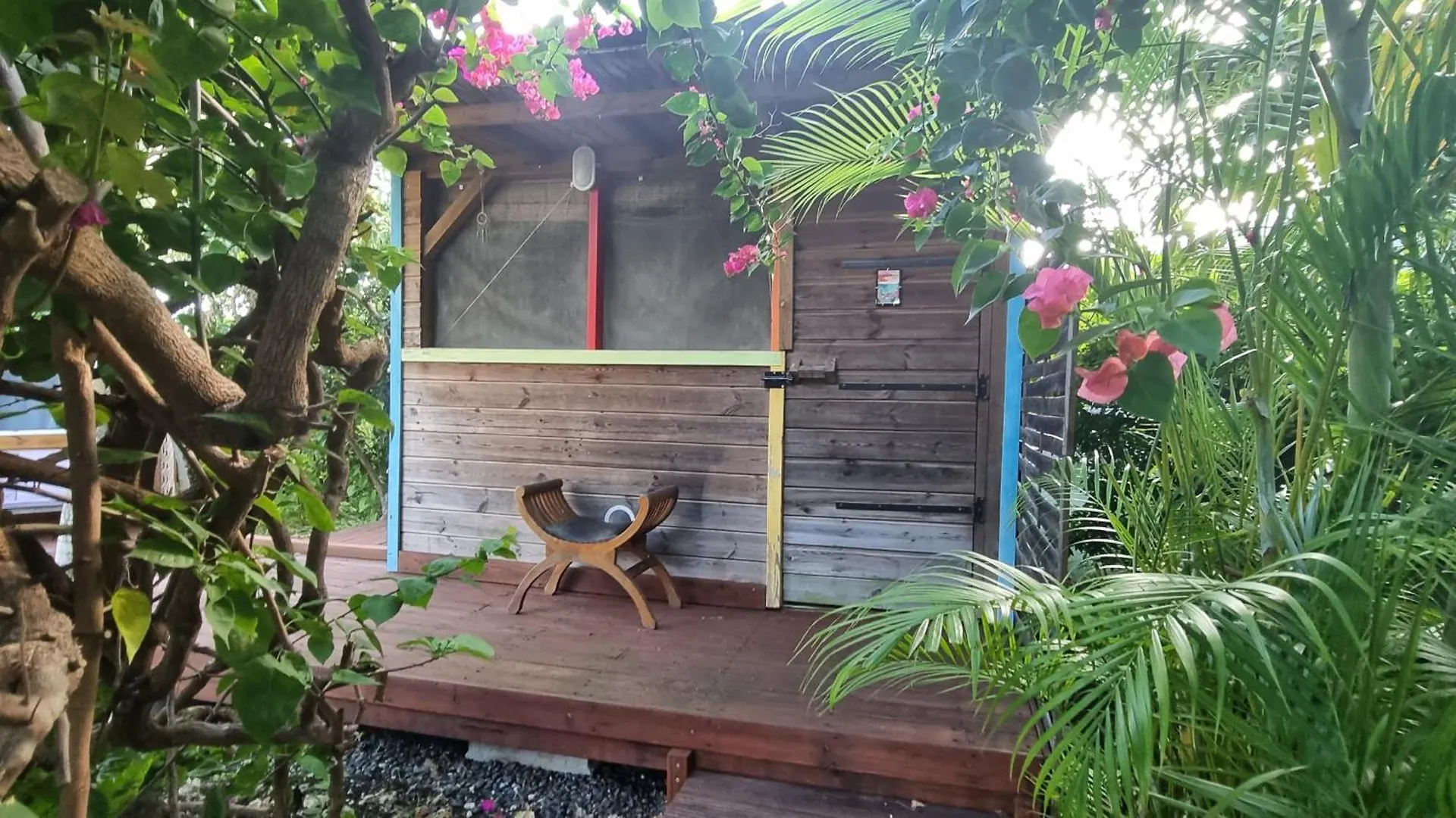 Villa antillaise de charme de 3 chambres et deux cabanes aménagées Sainte-Anne   Sainte-Anne (Grande-Terre)