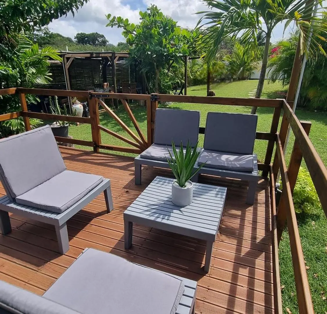 Villa antillaise de charme de 3 chambres et deux cabanes aménagées Sainte-Anne
